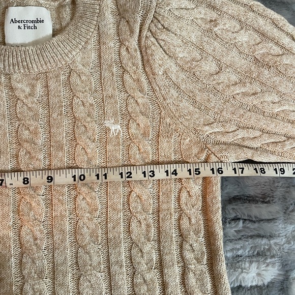 Abercrombie‎ & Fitch Women’s Light Academia Sweater - Picture 6 of 8